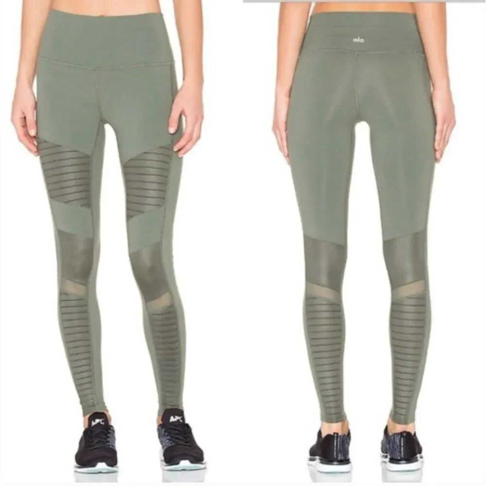 Alo Yoga High-Waist Moto Legging olive green colorway Jungle Glossy Motto Small